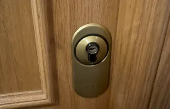Cambio de bombín de alta seguridad en una vivienda de Barajas